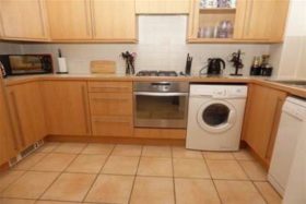 2 bedroom Flat to re...